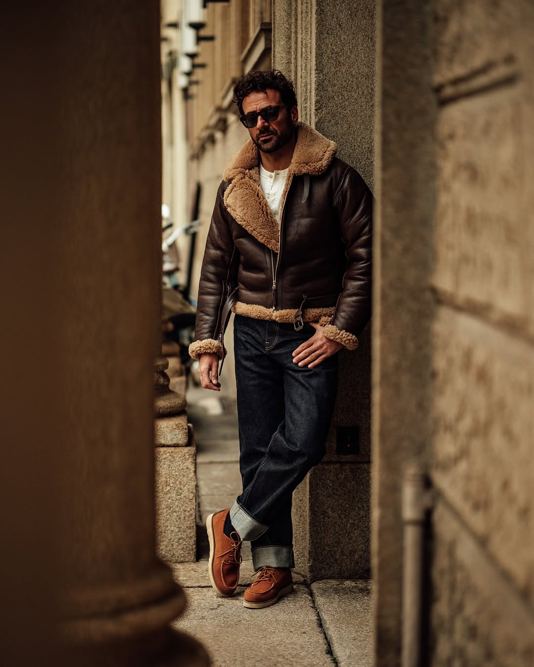 Mens Aviator Flight Vintage Brown Genuine Leather Shearling Jacket-Men’s vintage 70s brown shearling leather jacket – genuine sheepskin aviator bomber with shearling collar and retro flight design.